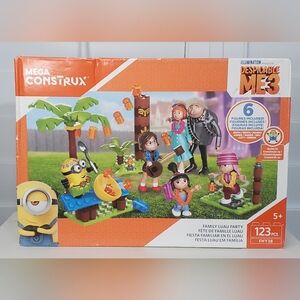 New Mega Construx Despicable Me 3 Family Luau Party 123 Piece Set, FHY38